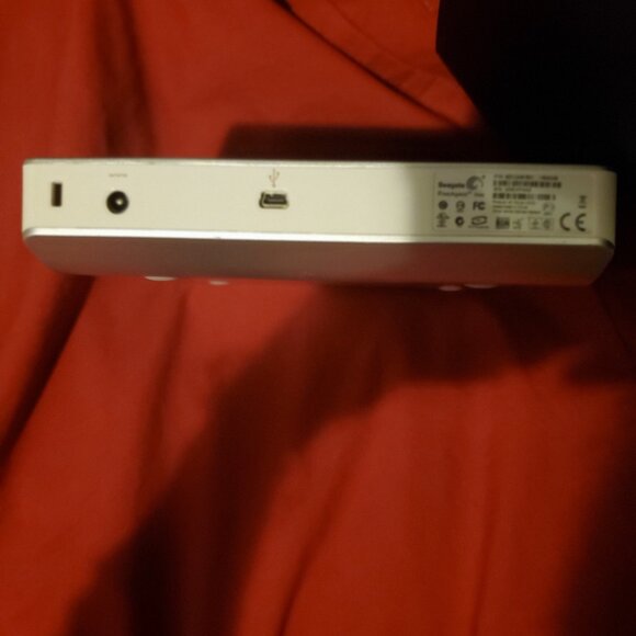 SEAGATE FREE AGENT DESK 9ZC2A8-501 2GEXPXAZ EXTERNAL HARD DRIVE ONLY - Picture 2 of 3